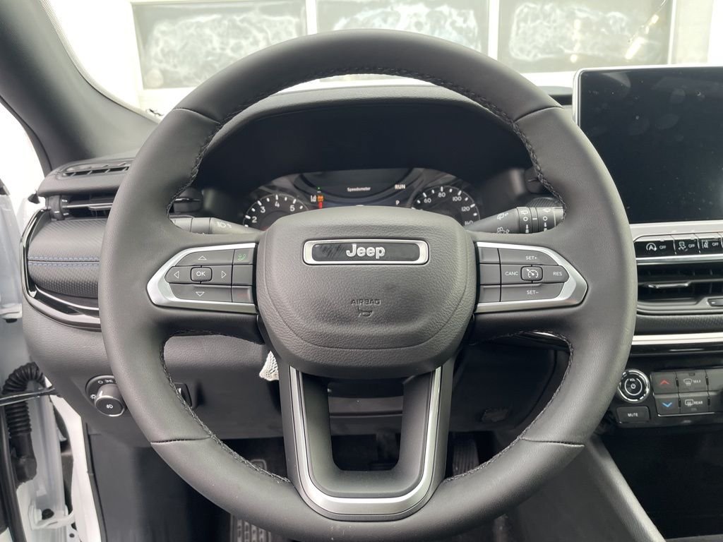 New 2026 Jeep Compass Latitude AWD/4WD image 2