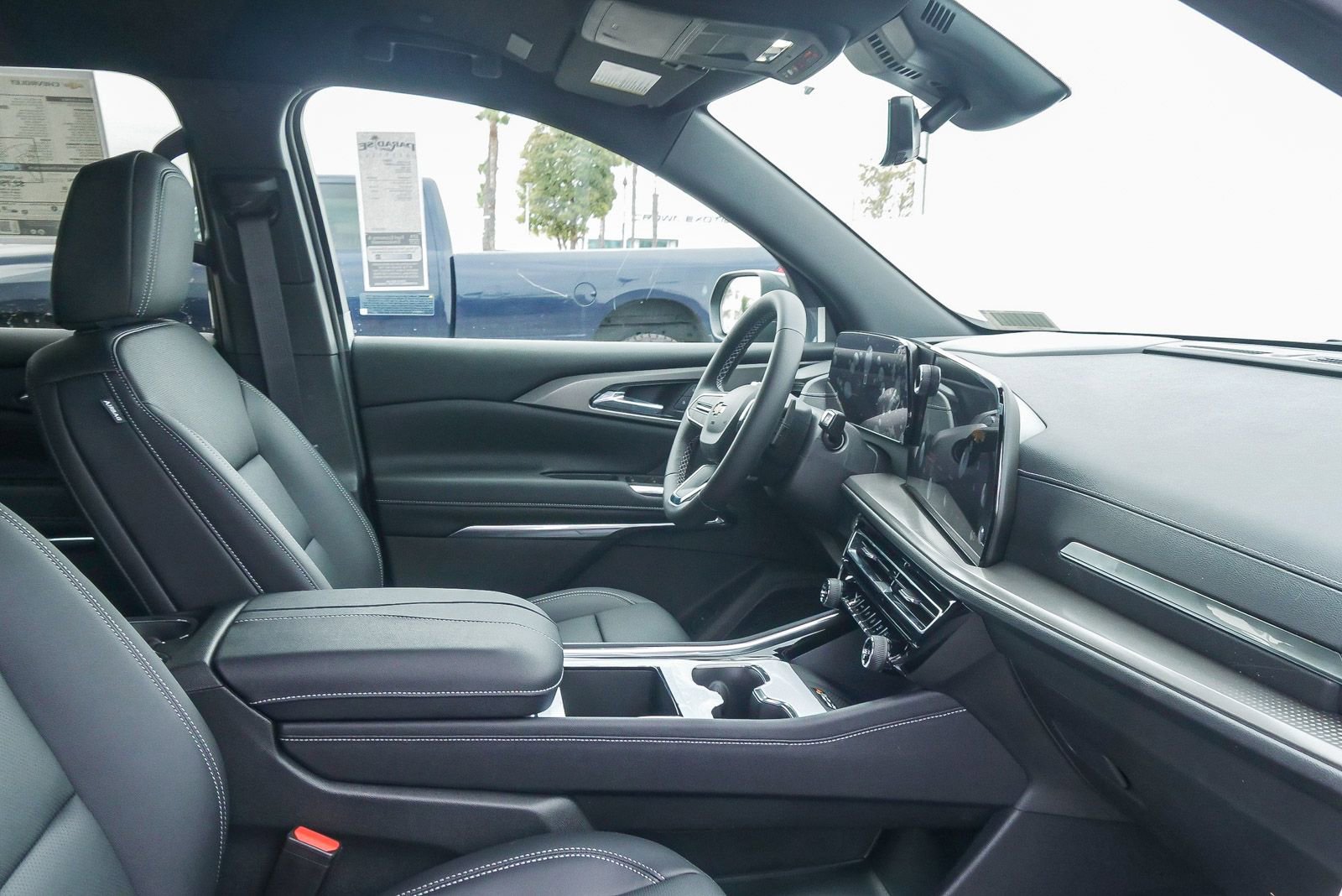 New 2026 Chevrolet Traverse LT w/ Driver Confidence Package FWD image 19