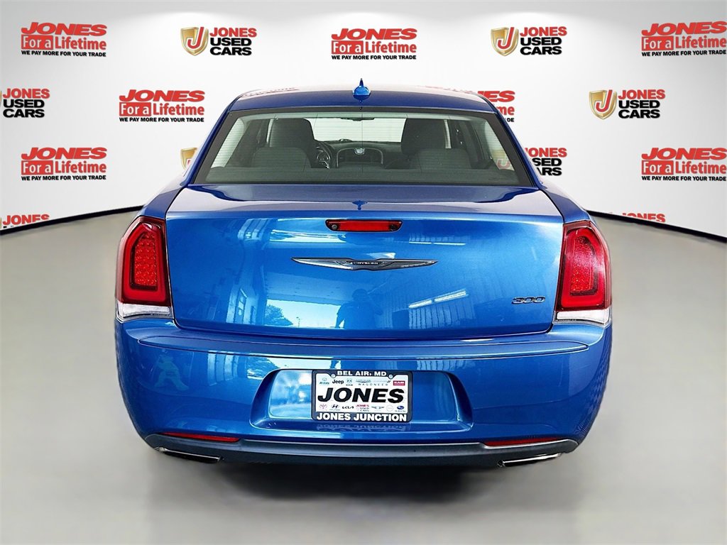 Used 2021 Chrysler 300 Touring w/ Sport Appearance Package image 14