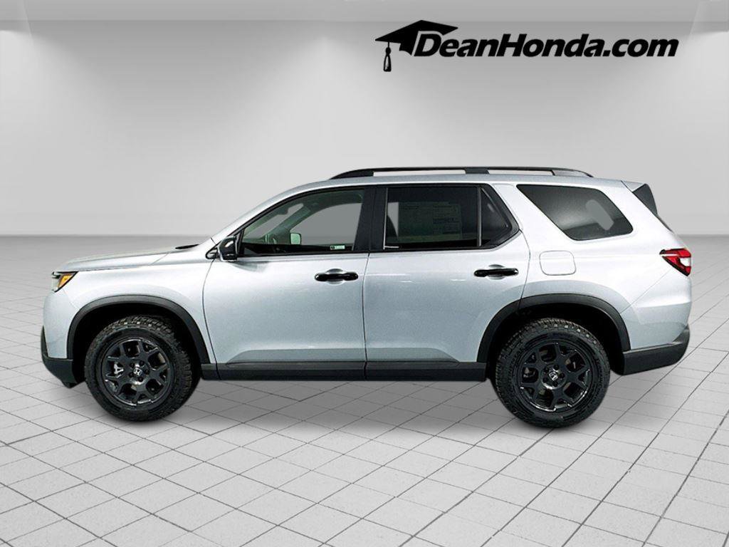 New 2026 Honda Pilot TrailSport image 2