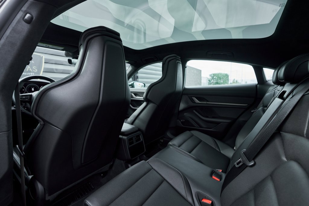 Used 2025 Porsche Taycan Turbo S w/ Premium Package image 41