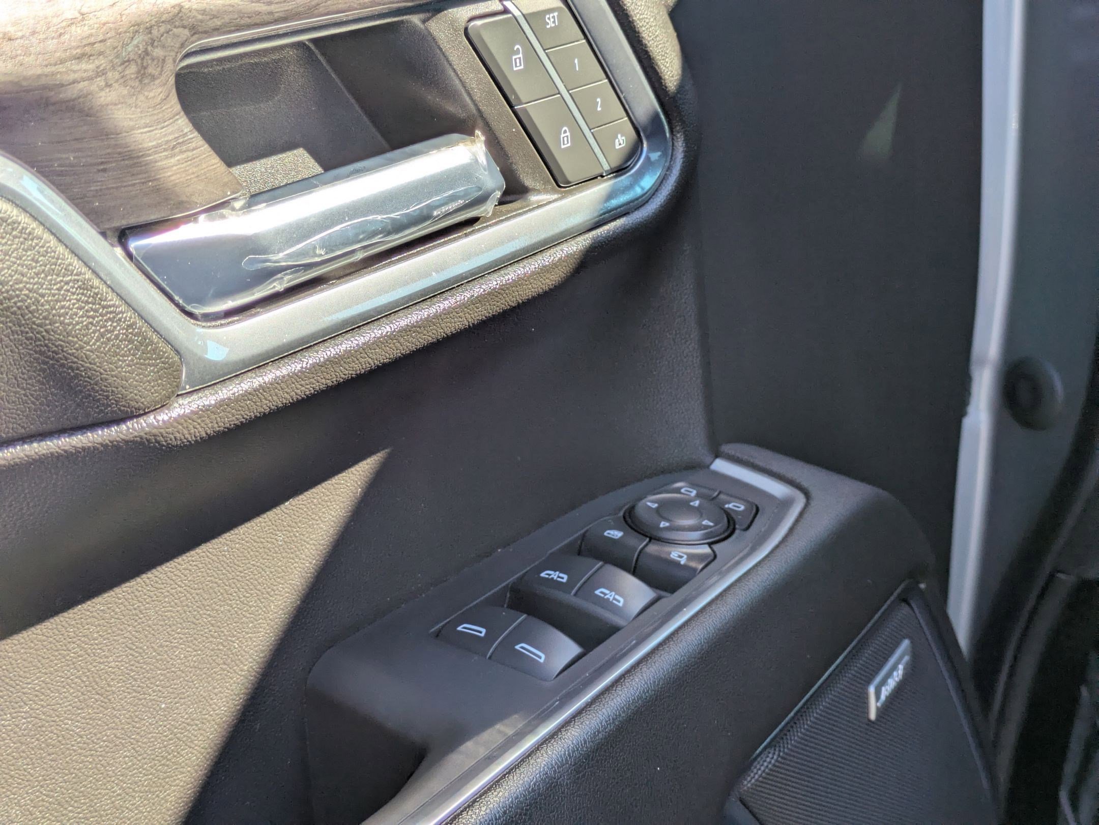 Used 2023 Chevrolet Silverado 1500 LTZ w/ Z71 Off-Road Package image 12