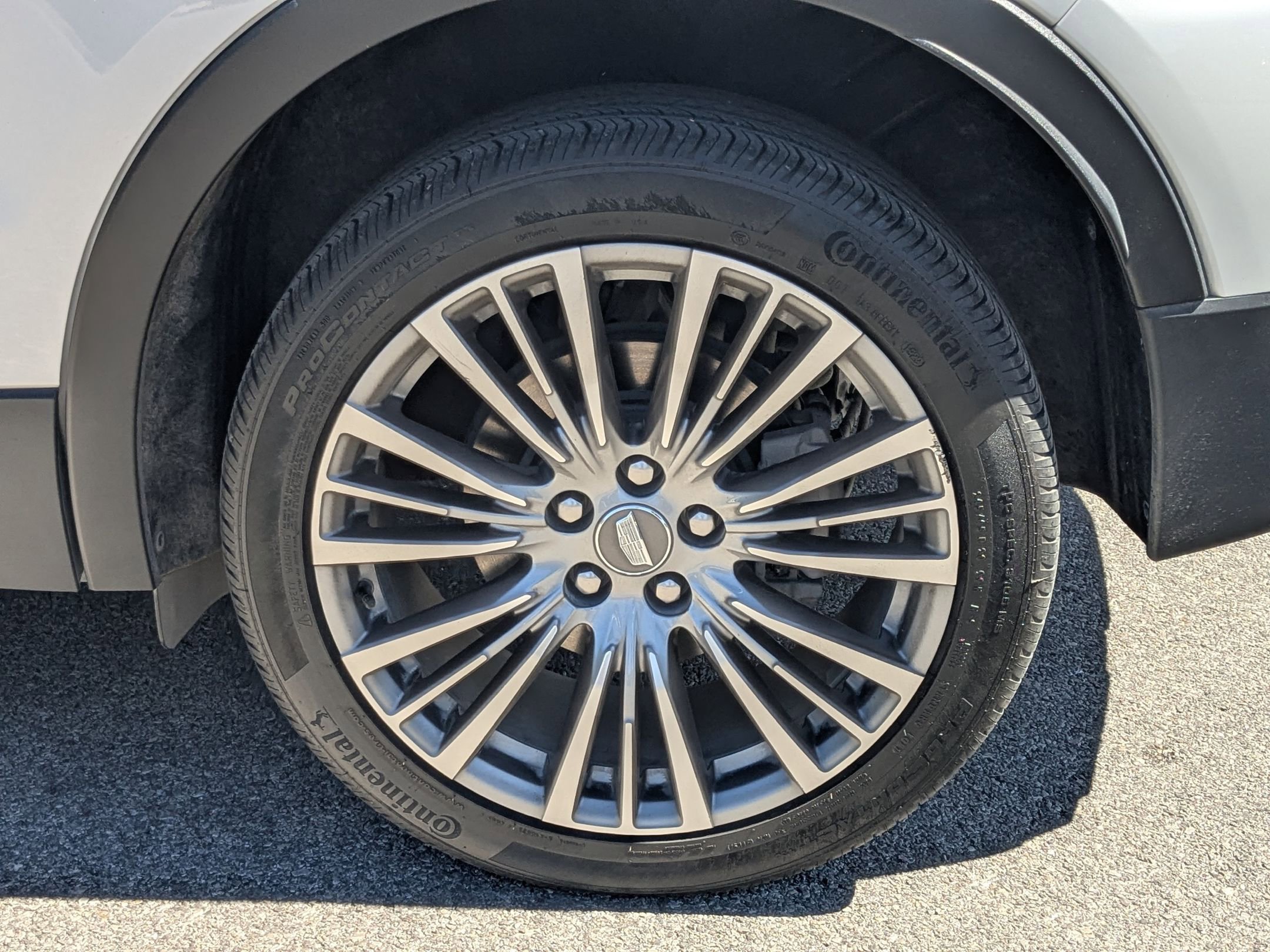 Used 2024 Cadillac XT4 Premium Luxury image 25