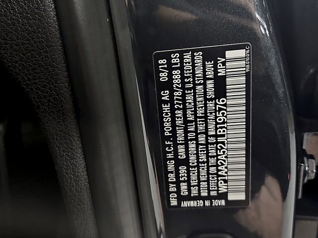 Used 2018 Porsche Macan AWD/4WD image 27