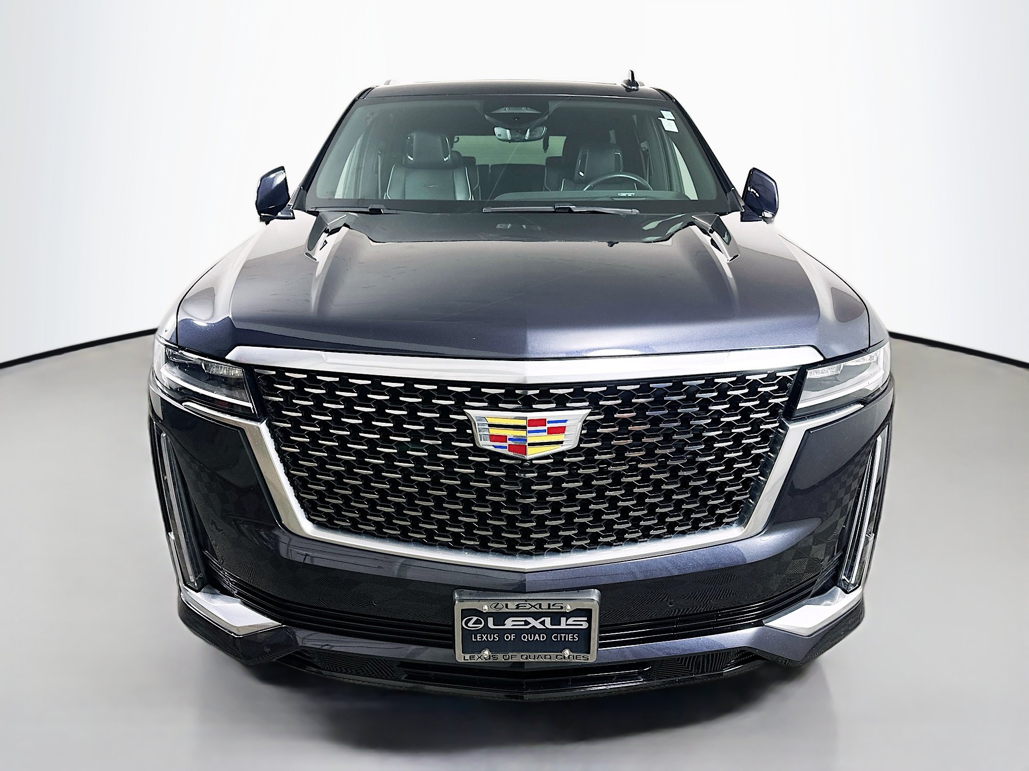 Used 2023 Cadillac Escalade Premium Luxury w/ Performance Package AWD/4WD image 2