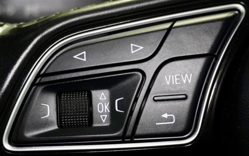 Used 2017 Audi A3 e-tron Premium Plus w/ Technology Package image 37