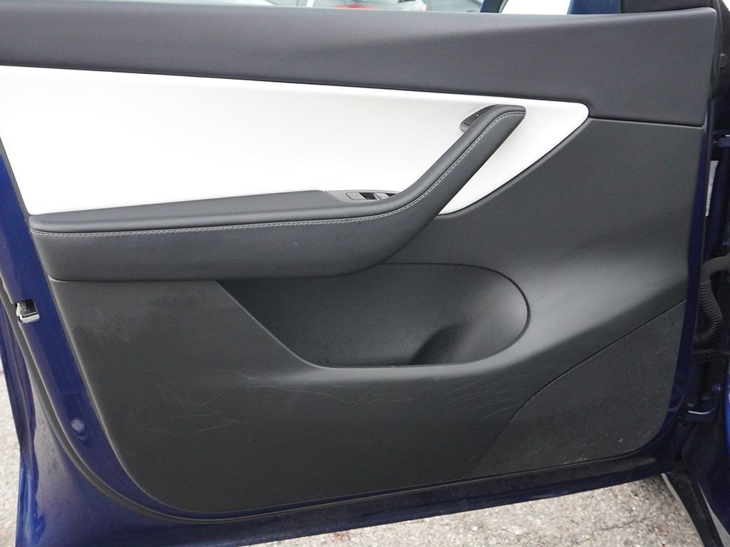 Used 2020 Tesla Model Y Performance image 22