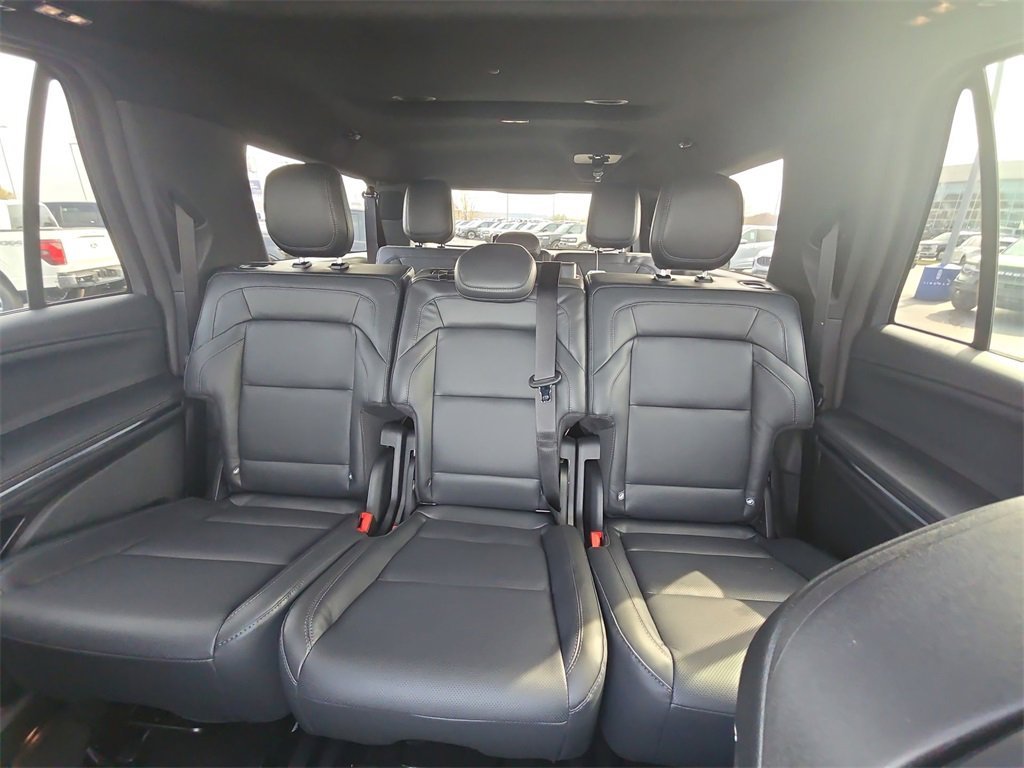 New 2025 Lincoln Navigator L Reserve w/ Jet Appearance Package image 28