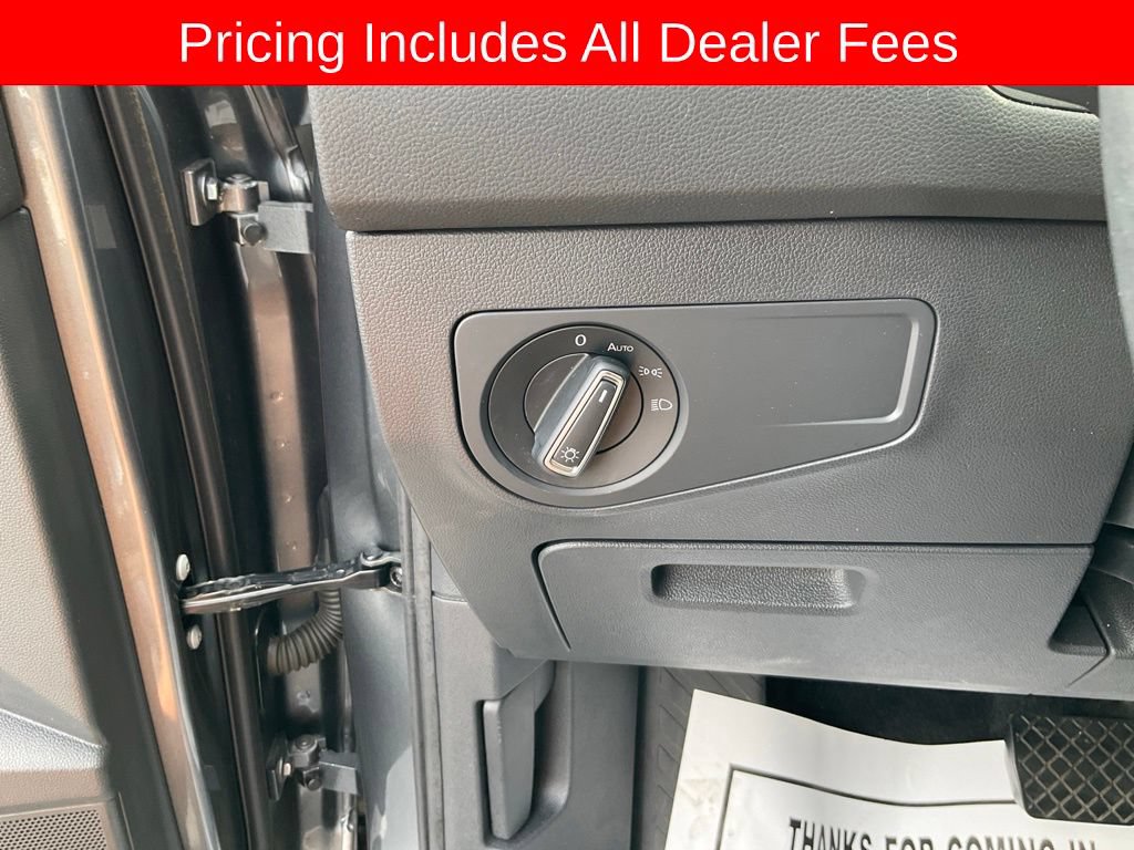 Used 2022 Volkswagen Tiguan SE FWD image 7