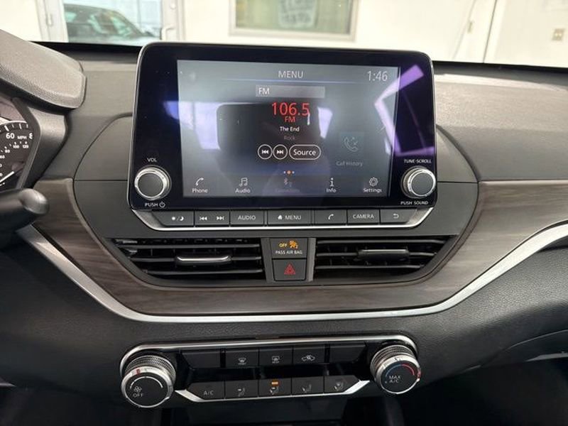 Used 2024 Nissan Altima 2.5 SV image 22