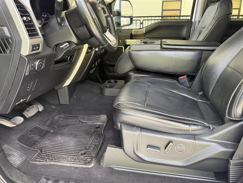 Used 2019 Ford F250 Lariat w/ Lariat Value Package AWD/4WD image 17