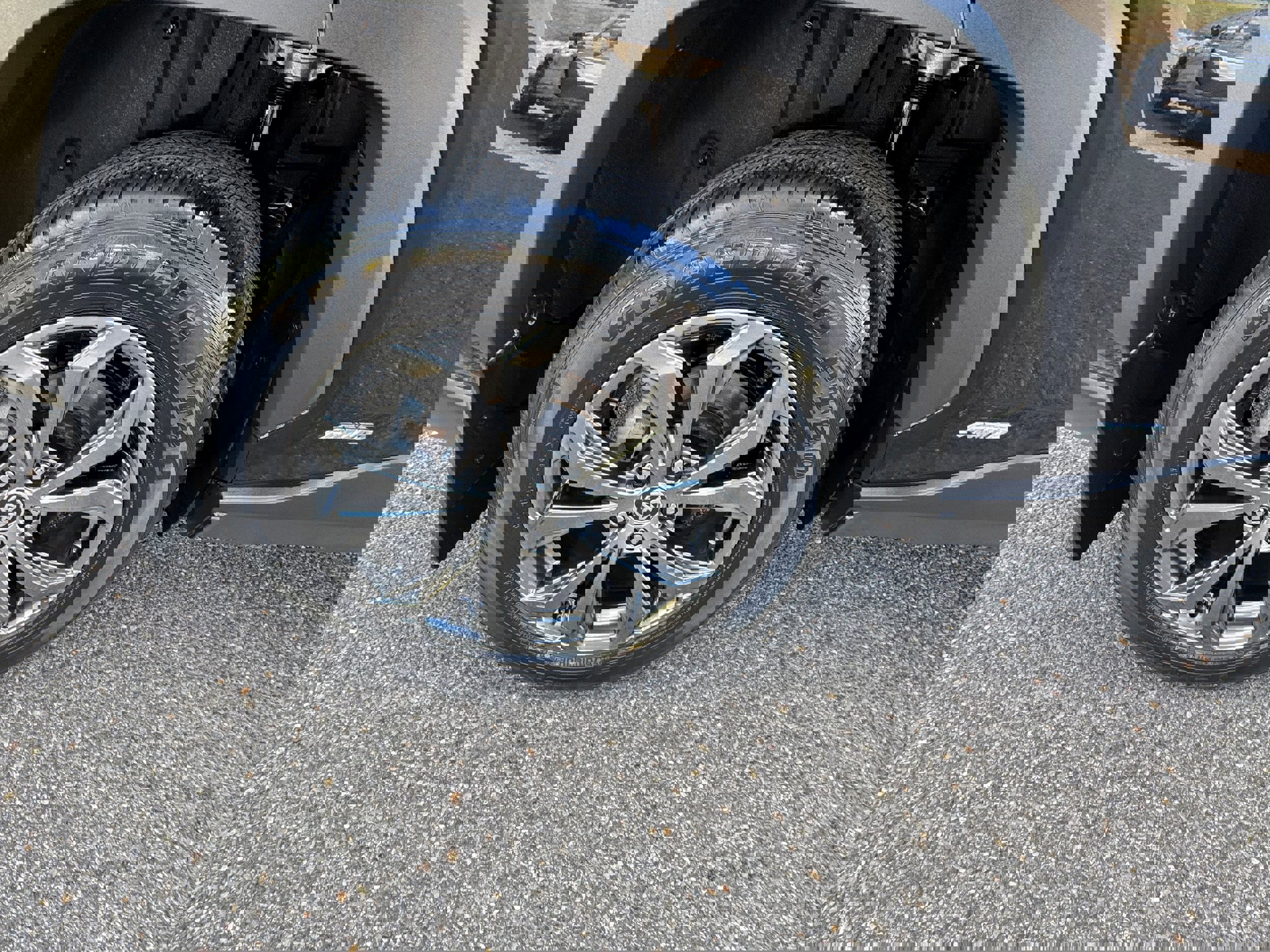 Used 2024 Toyota RAV4 XLE Premium image 5