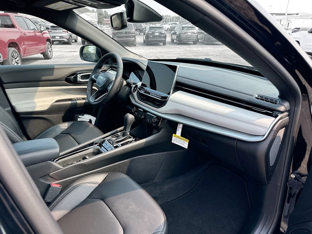 New 2026 Jeep Compass Limited AWD/4WD image 34