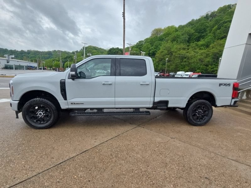 New 2026 Ford F250 Lariat w/ Black Appearance Package AWD/4WD image 4