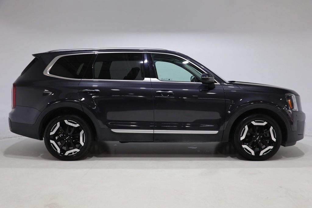 Used 2025 Kia Telluride S AWD/4WD image 9