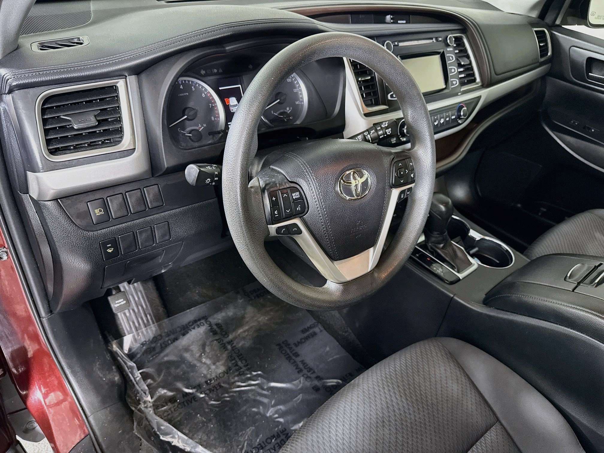 Used 2019 Toyota Highlander LE FWD image 22