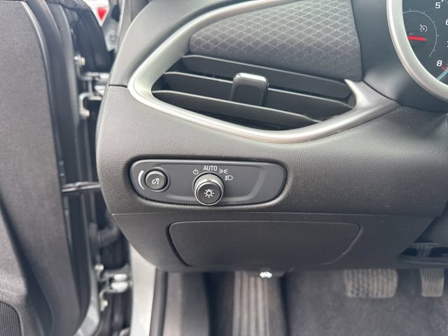 Used 2025 Chevrolet Malibu LT FWD image 14