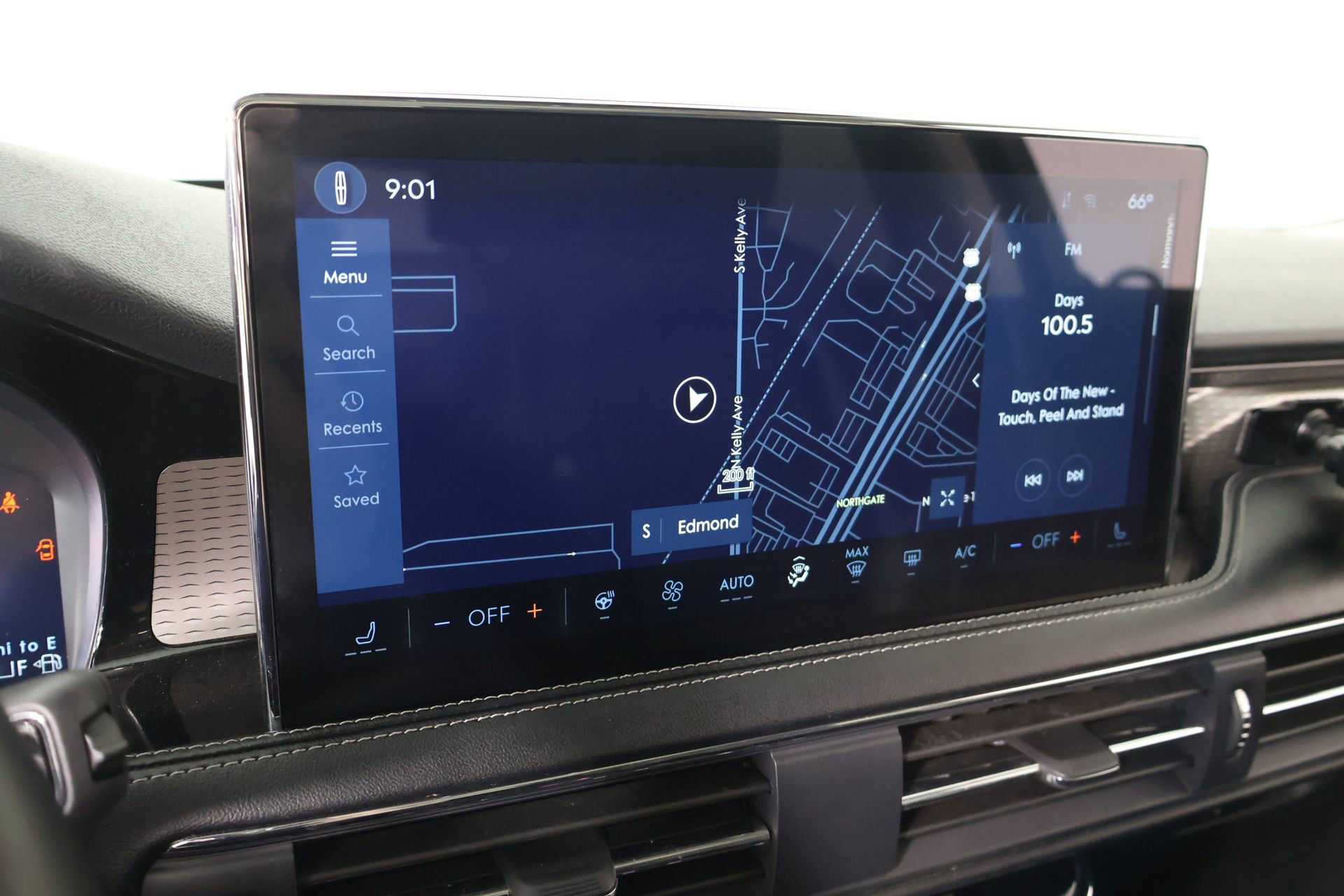 Used 2024 Lincoln Corsair Reserve w/ Equipment Group 201A image 7