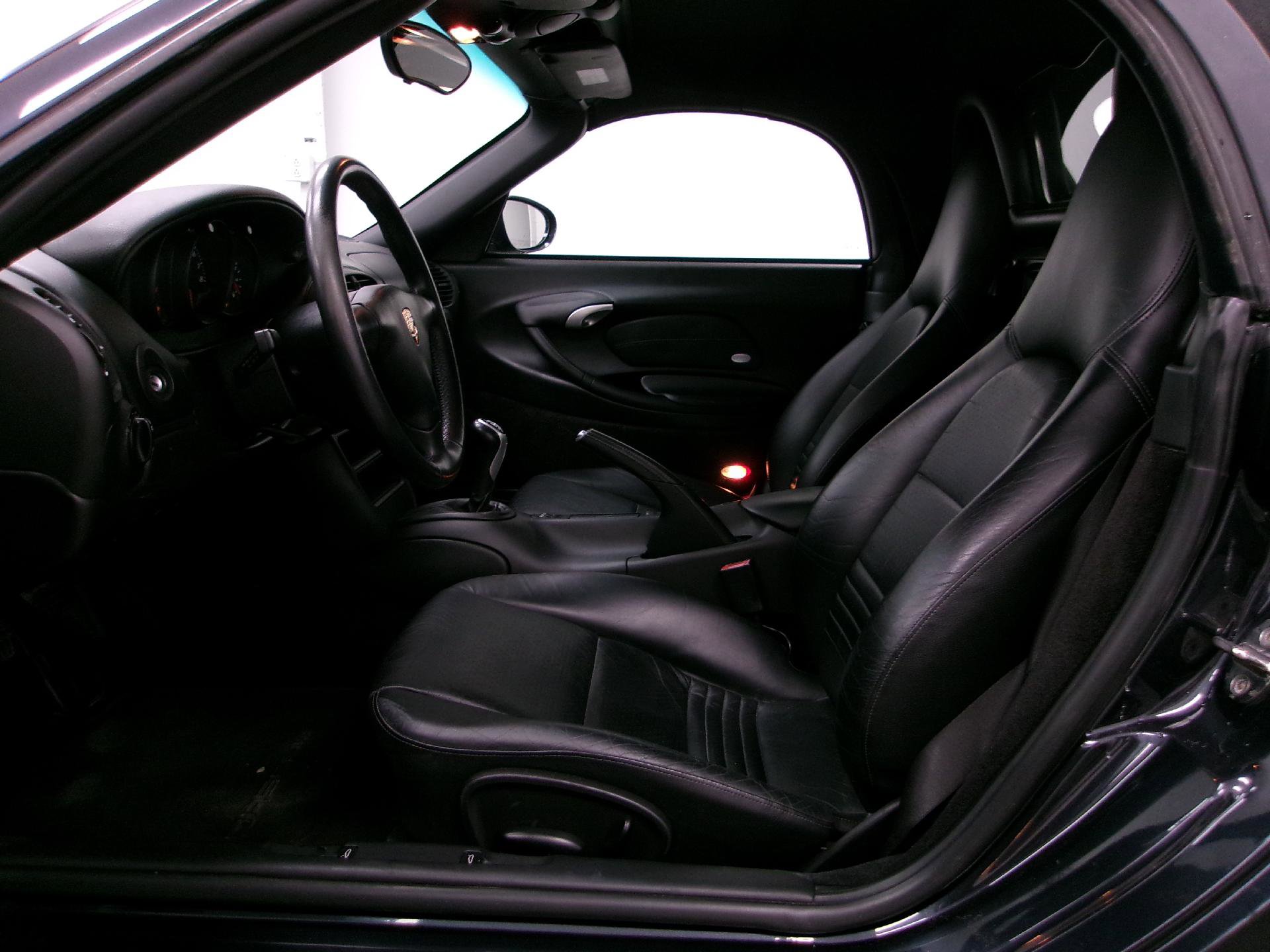 Used 2004 Porsche Boxster RWD image 7