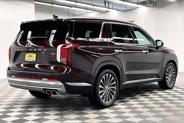 Used 2023 Hyundai Palisade Calligraphy image 12