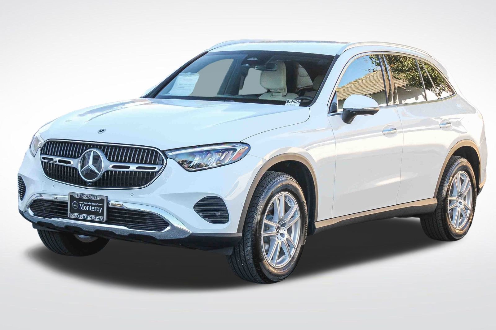 Certified 2025 Mercedes-Benz GLC 300 4MATIC image 3