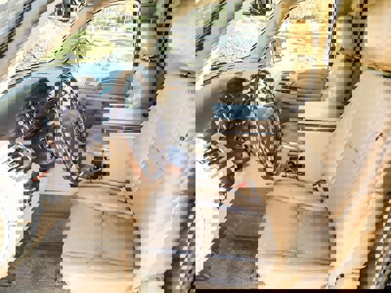 Used 2014 Cadillac Escalade ESV Premium AWD/4WD image 37