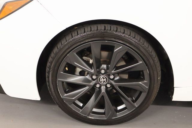 Used 2024 Toyota Corolla SE w/ SE Premium Package FWD image 7