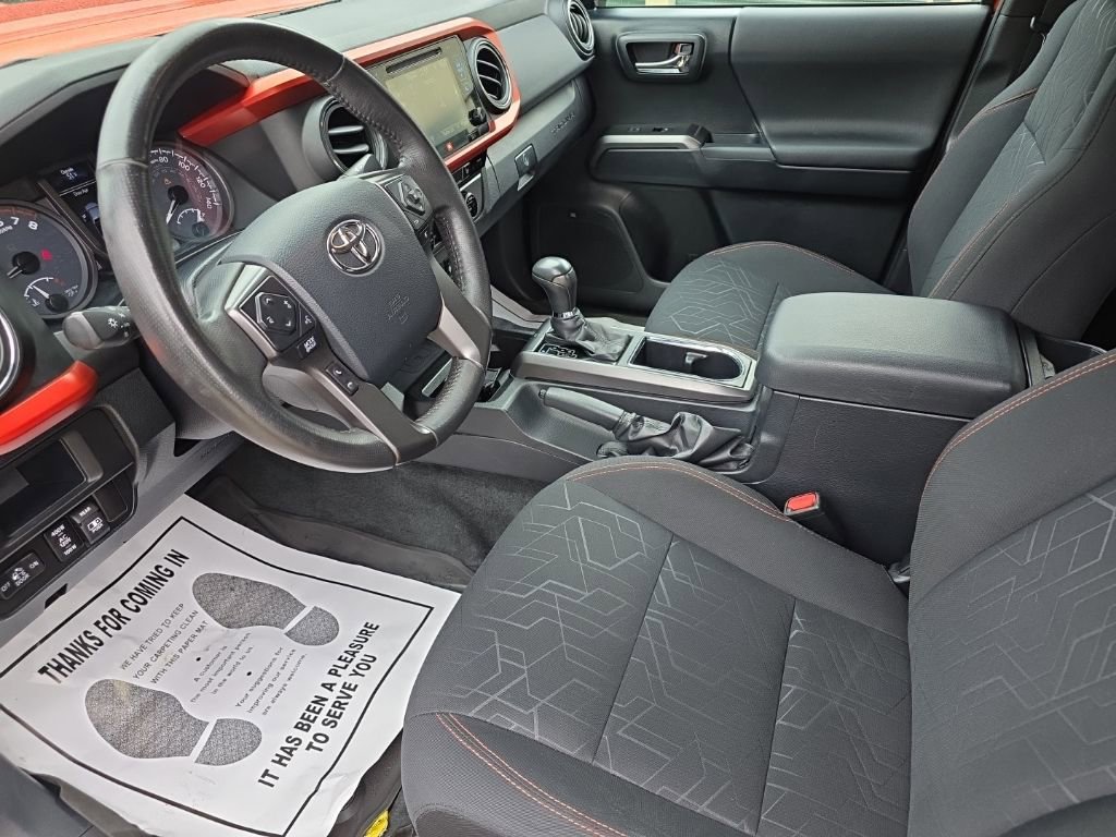 Certified 2017 Toyota Tacoma TRD Sport image 12