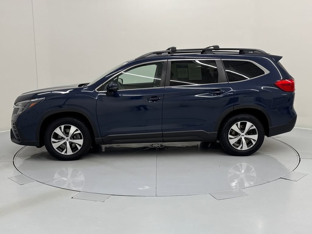 Used 2023 Subaru Ascent Premium w/ Convenience Package AWD/4WD image 2