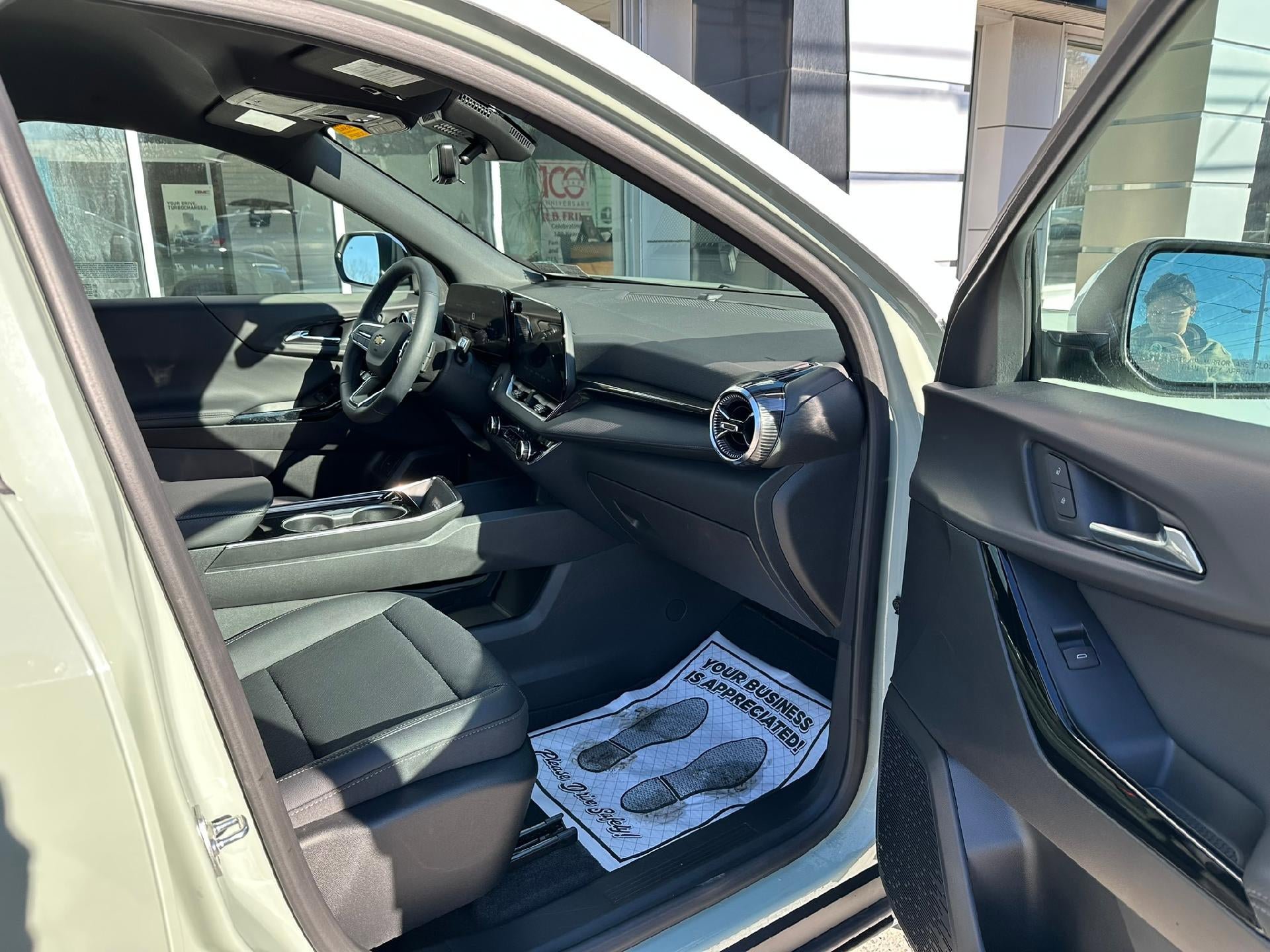 Certified 2025 Chevrolet Equinox LT w/ Convenience Package II image 22