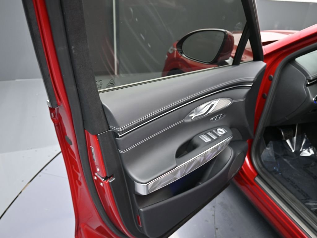 Used 2025 Genesis GV70 3.5T Sport w/ Sport Advanced Package image 14