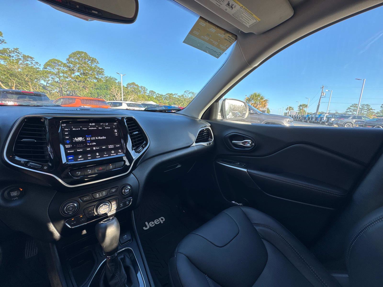 Certified 2021 Jeep Cherokee Limited w/ Elite Package image 28