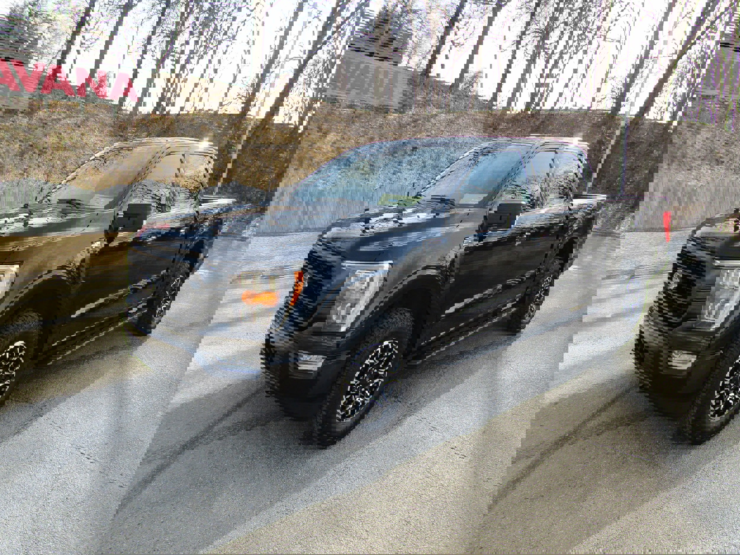 Certified 2022 Ford F150 XLT w/ Equipment Group 302A High image 8