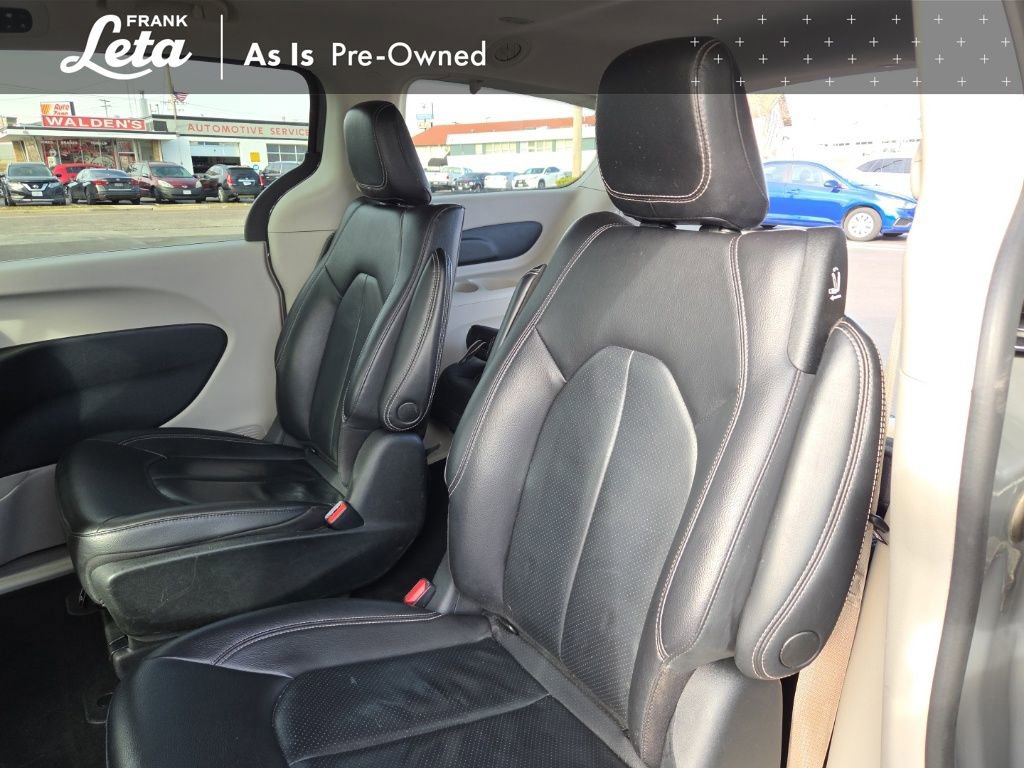 Used 2022 Chrysler Pacifica Touring-L image 28