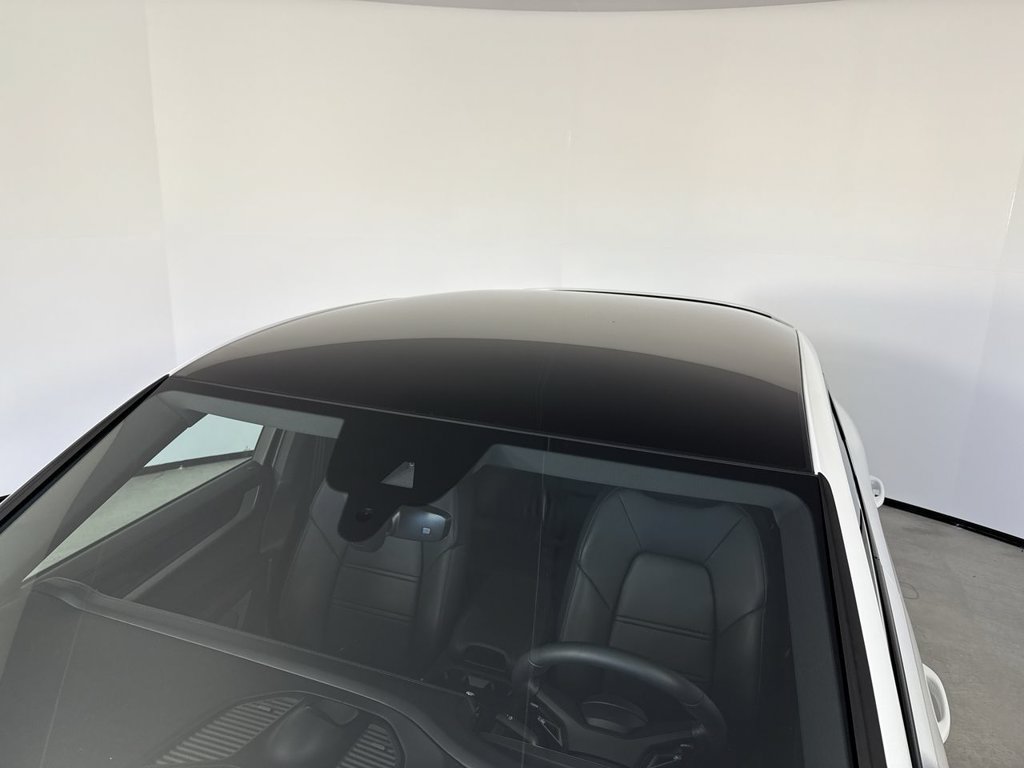 Certified 2025 Porsche Cayenne S AWD/4WD image 17