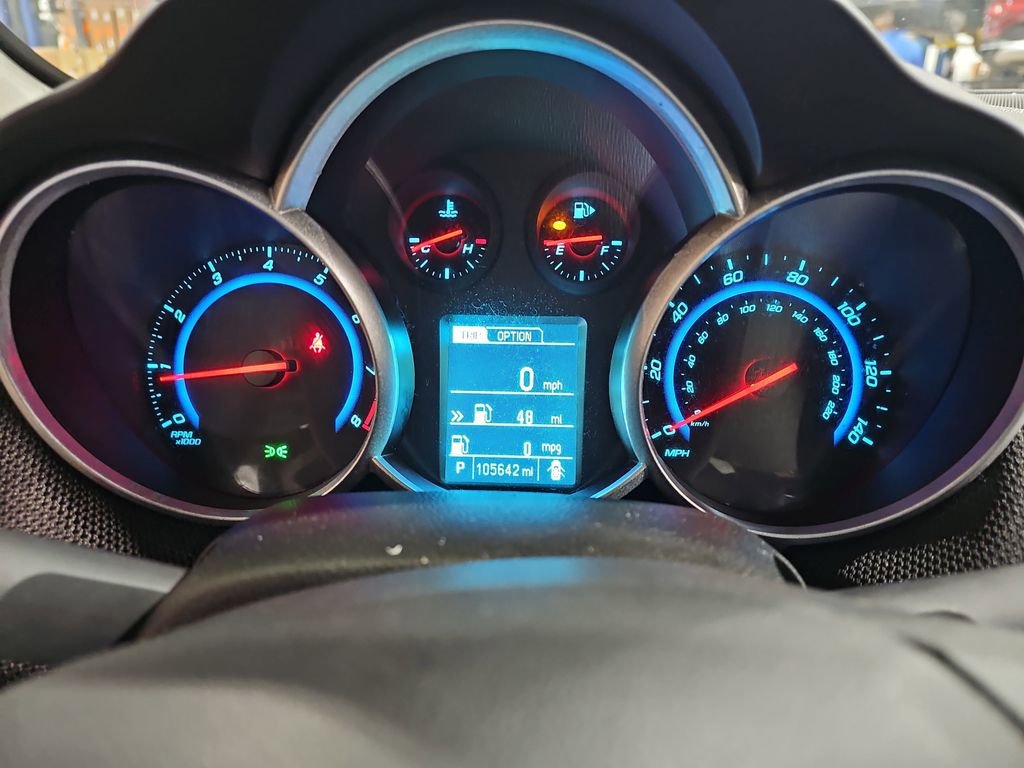 Used 2016 Chevrolet Cruze LT w/ Technology Package image 29