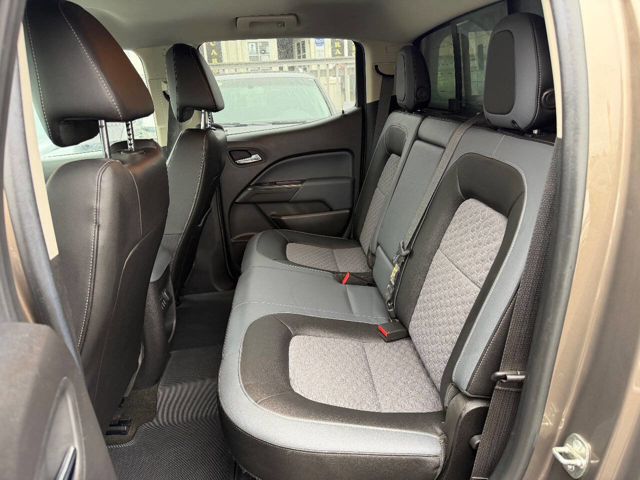 Used 2016 Chevrolet Colorado Z71 image 14