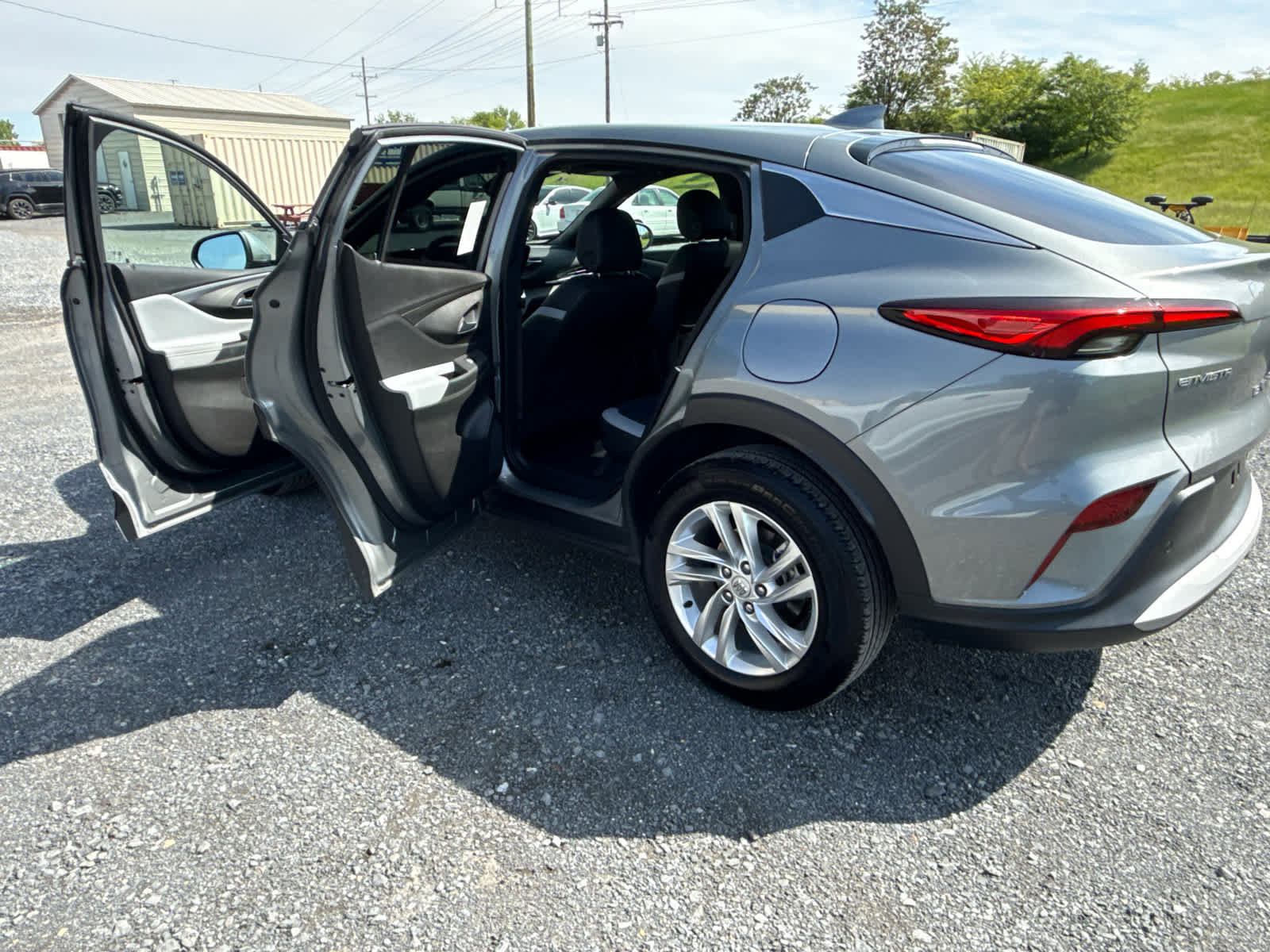 Used 2025 Buick Envista Sport Touring w/ Convenience I Package FWD image 18