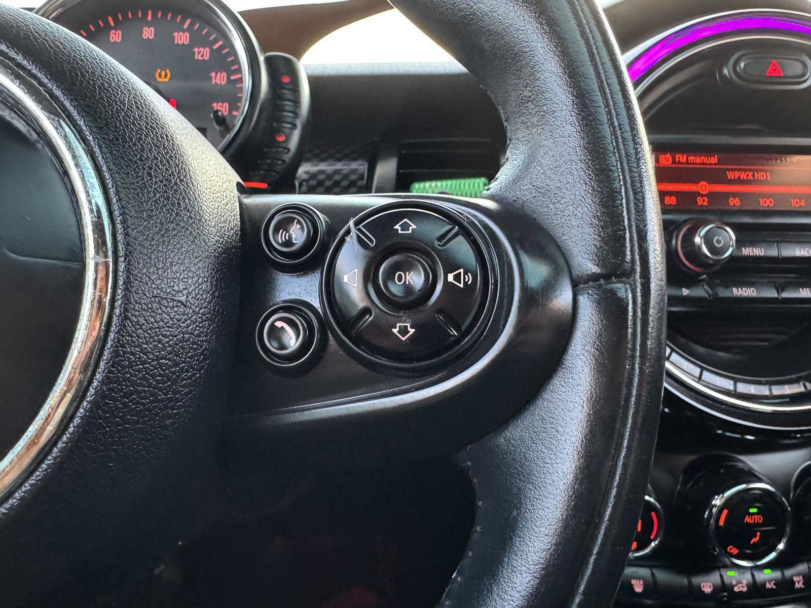 Used 2015 MINI Cooper S image 22