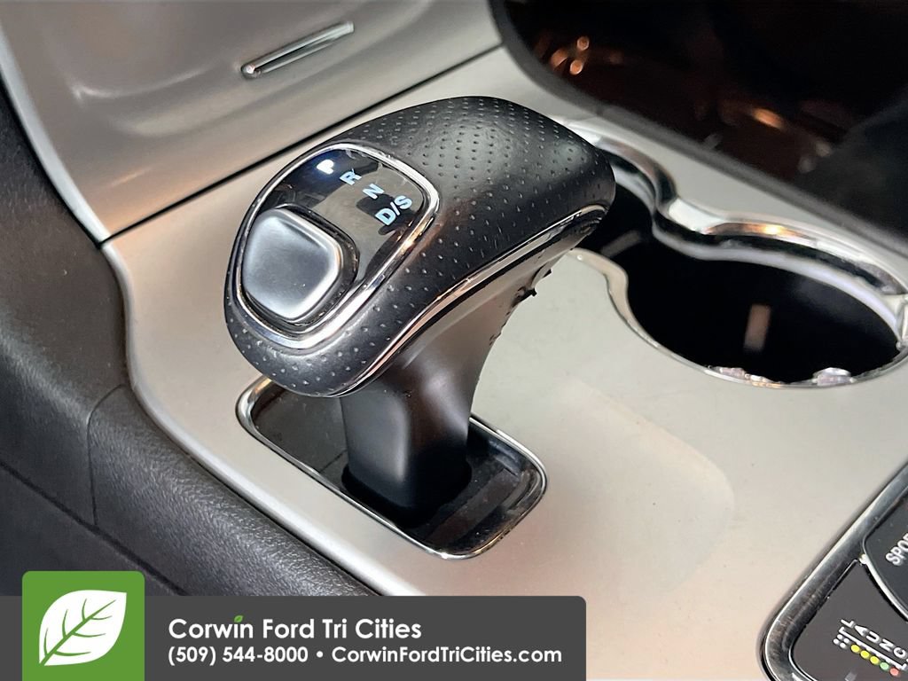 Used 2014 Jeep Grand Cherokee SRT8 w/ Luxury Group II AWD/4WD image 10