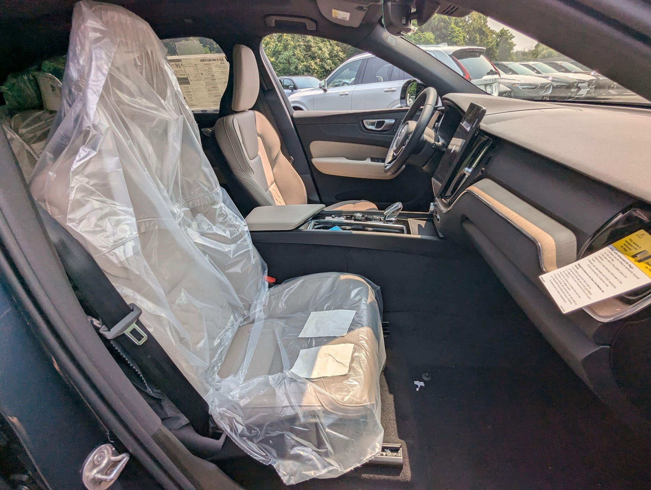 New 2026 Volvo XC60 B5 Plus w/ Protection Package Premier image 22