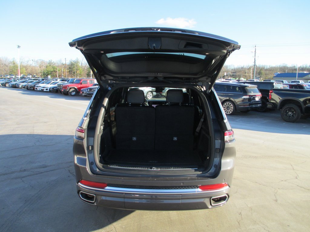 Used 2024 Jeep Grand Cherokee L Summit image 7