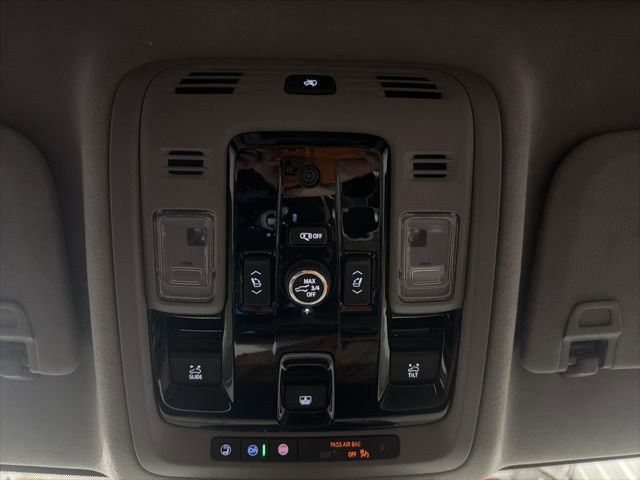 Used 2025 Cadillac Escalade Premium Luxury Platinum w/ LPO, Radiant Package RWD image 44
