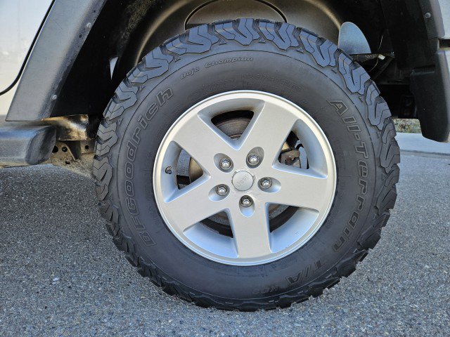 Used 2010 Jeep Wrangler Unlimited Sport image 20