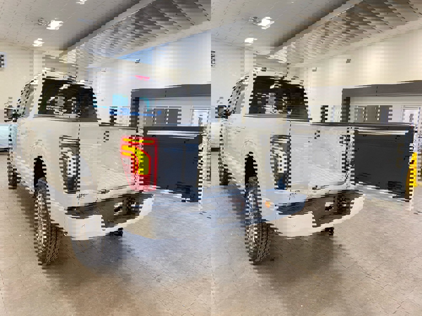 New 2025 Ford F150 Platinum w/ Equipment Group 703A Plus image 6