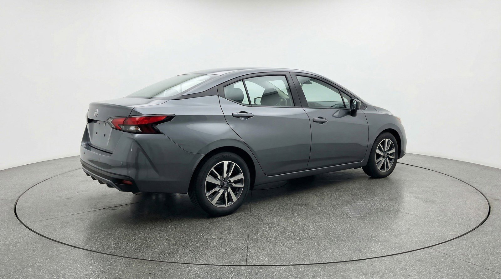 Used 2025 Nissan Versa SV image 7