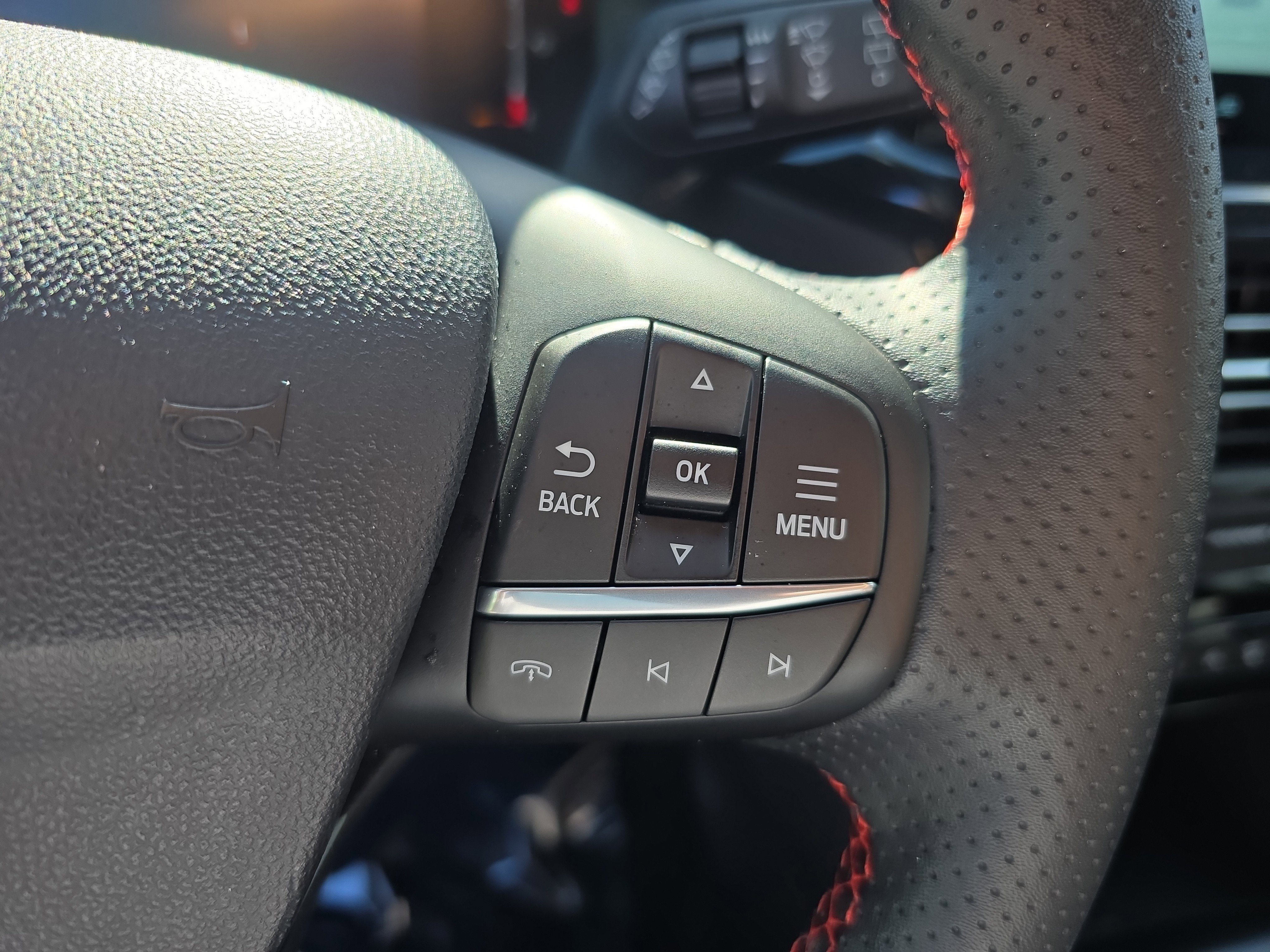 Used 2025 Ford Escape ST-Line w/ Tech Pack #1 image 22