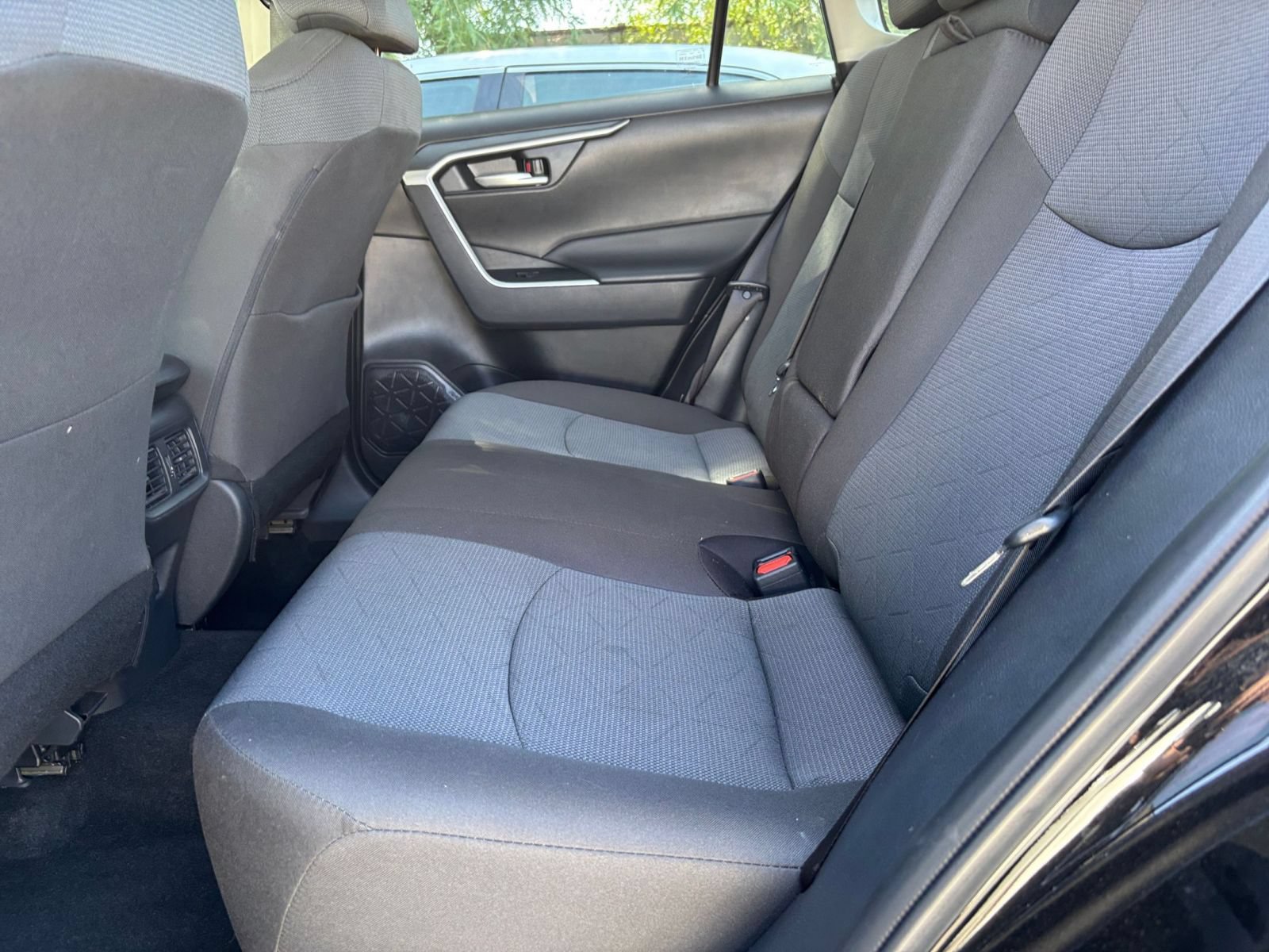 Used 2025 Toyota RAV4 XLE w/ Convenience Package AWD/4WD image 26