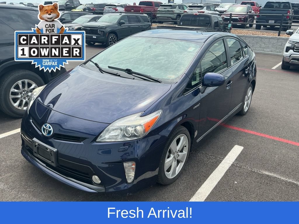 Used 2014 Toyota Prius Five FWD video 1