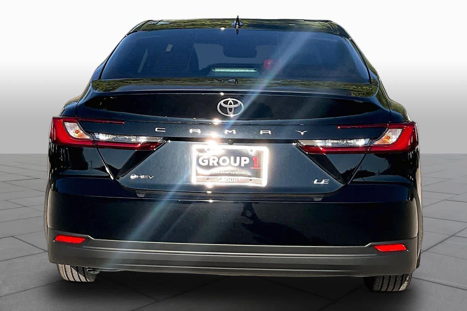 Used 2026 Toyota Camry LE w/ Convenience Package FWD image 5